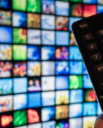 4 tips to help you choose an online streaming service